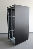 Bok szafy HD 42U szer. 1200, bez perforacji, RAL9005 