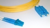 Kabel krosowy OS2 LC/SC 9/125um duplex, 1.8mm, 2m
